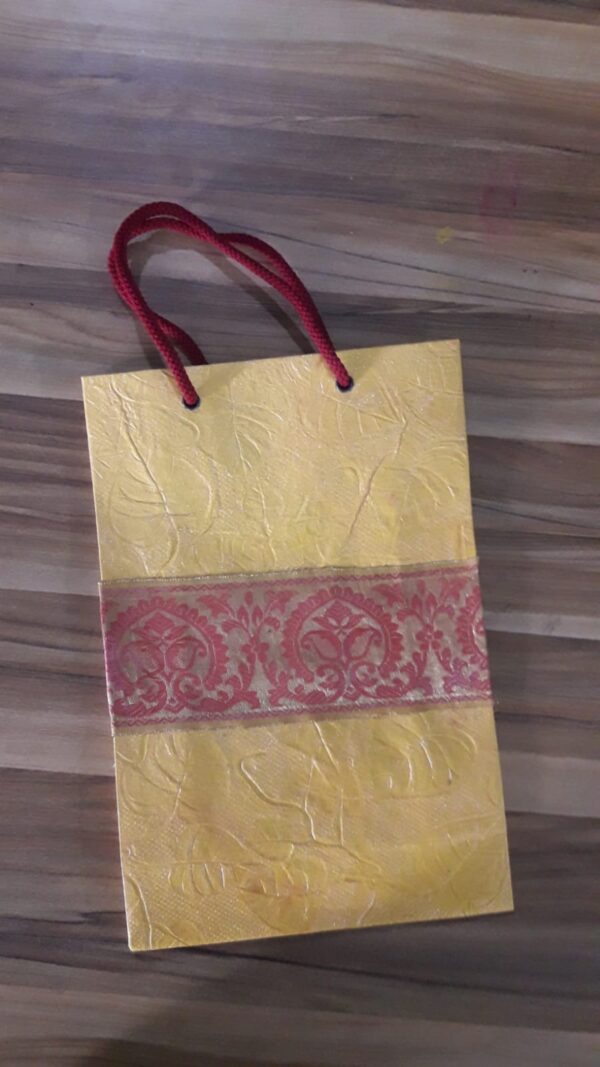 Medium Yellow-Gold with Pink Ribbon